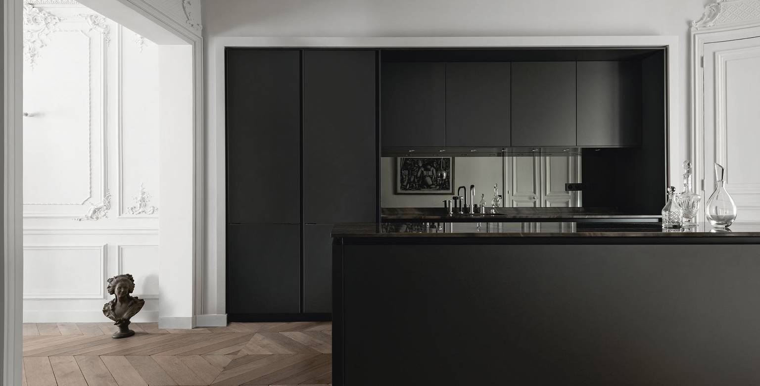 SieMatic Pure S2 in graphite grey matte lacquer with kitchen island