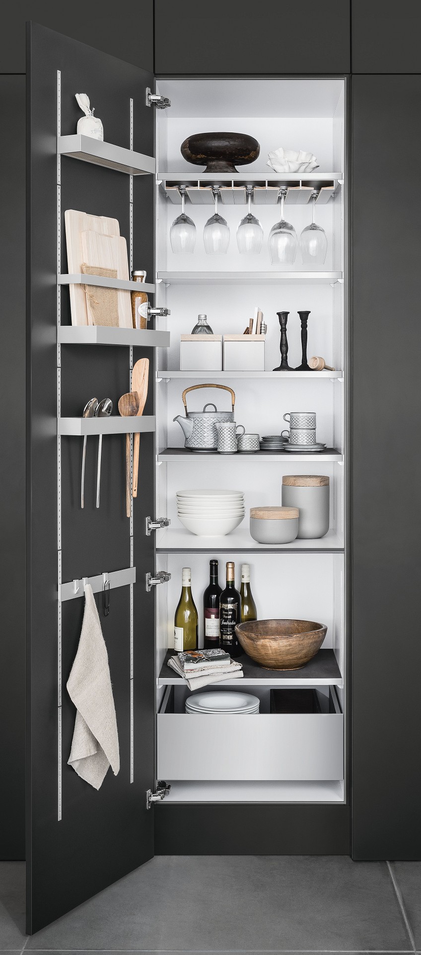 SieMatic MultiMatic interior accessories for kitchen